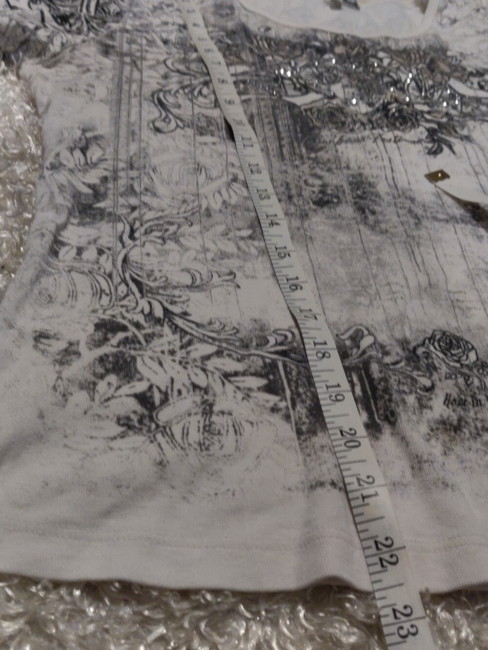 Women’s Graphic White Floral Three Quarter Sleeve Top Vintage Suzie Size L - Picture 9 of 11